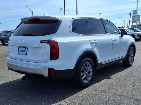 Used 2024 Kia Telluride LX FWD image 8