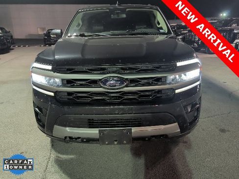 Used 2023 Ford Expedition Max XLT image 8