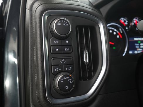 Used 2022 Chevrolet Silverado 1500 LT AWD/4WD image 26