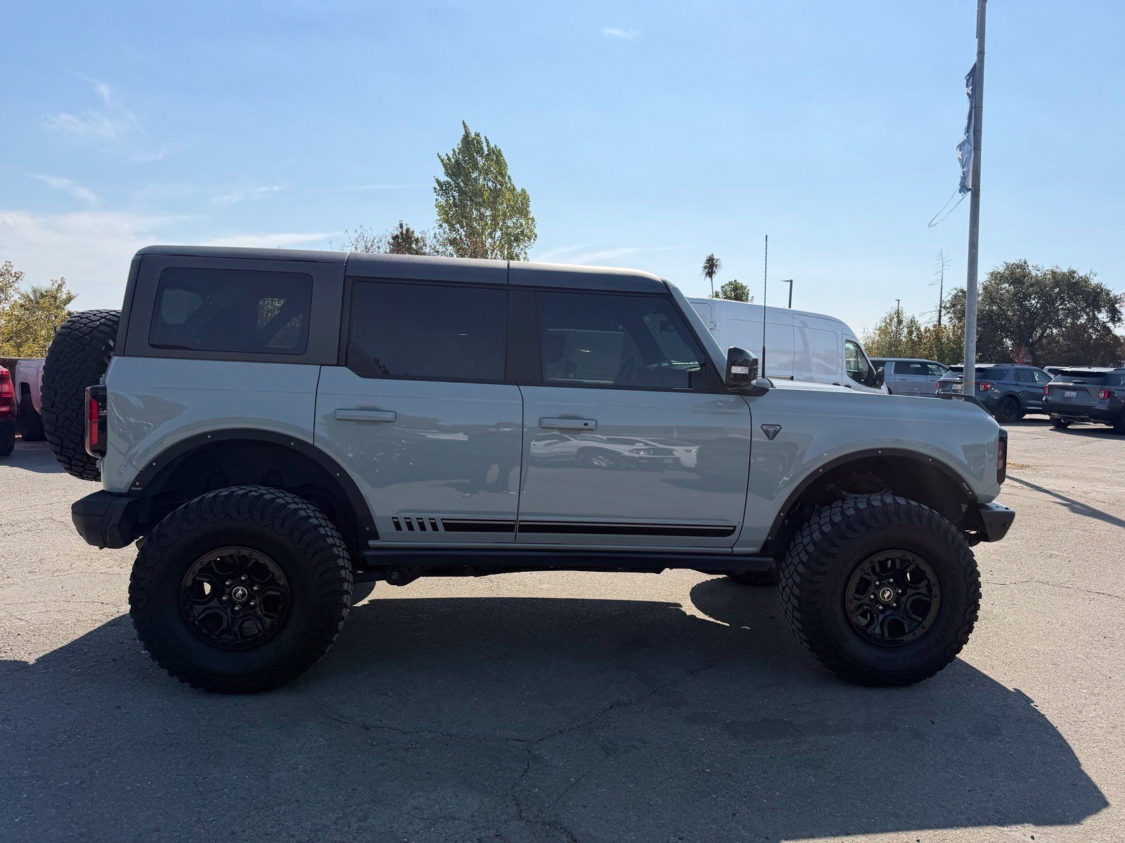 Used 2021 Ford Bronco First Edition AWD/4WD image 6