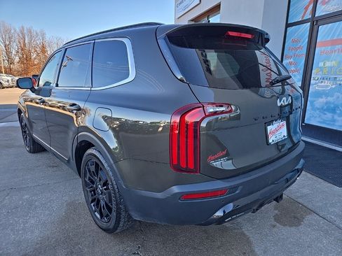 Used 2022 Kia Telluride EX w/ EX Premium Package image 7