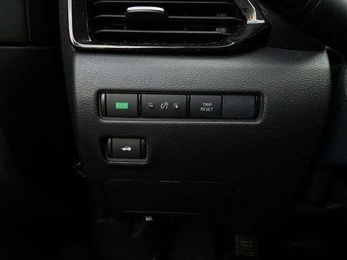 Used 2025 Nissan Sentra SV image 20