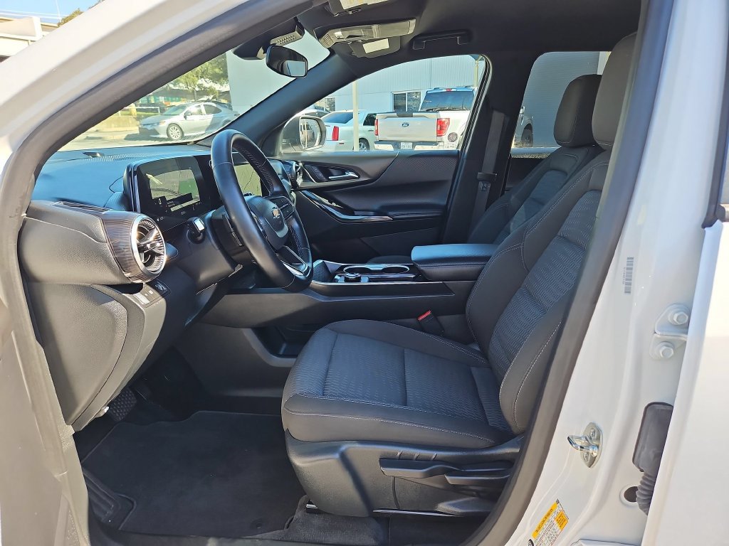 Used 2026 Chevrolet Equinox LT FWD image 23