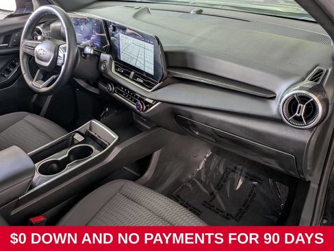 Used 2025 Chevrolet Equinox LT FWD image 28