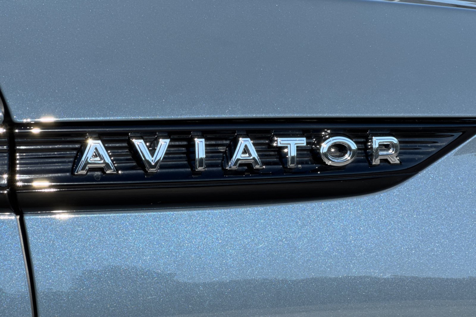 Used 2026 Lincoln Aviator AWD w/ Jet Appearance Package image 28