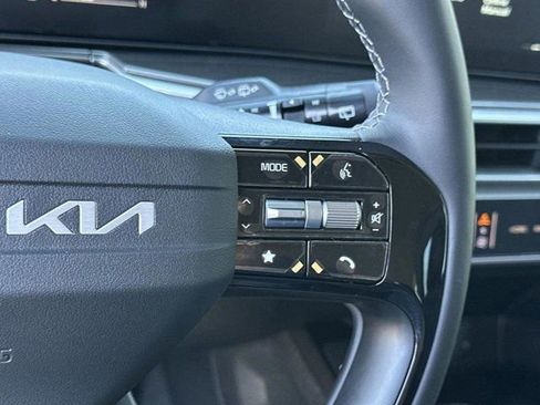 New 2026 Kia Sorento S FWD image 17