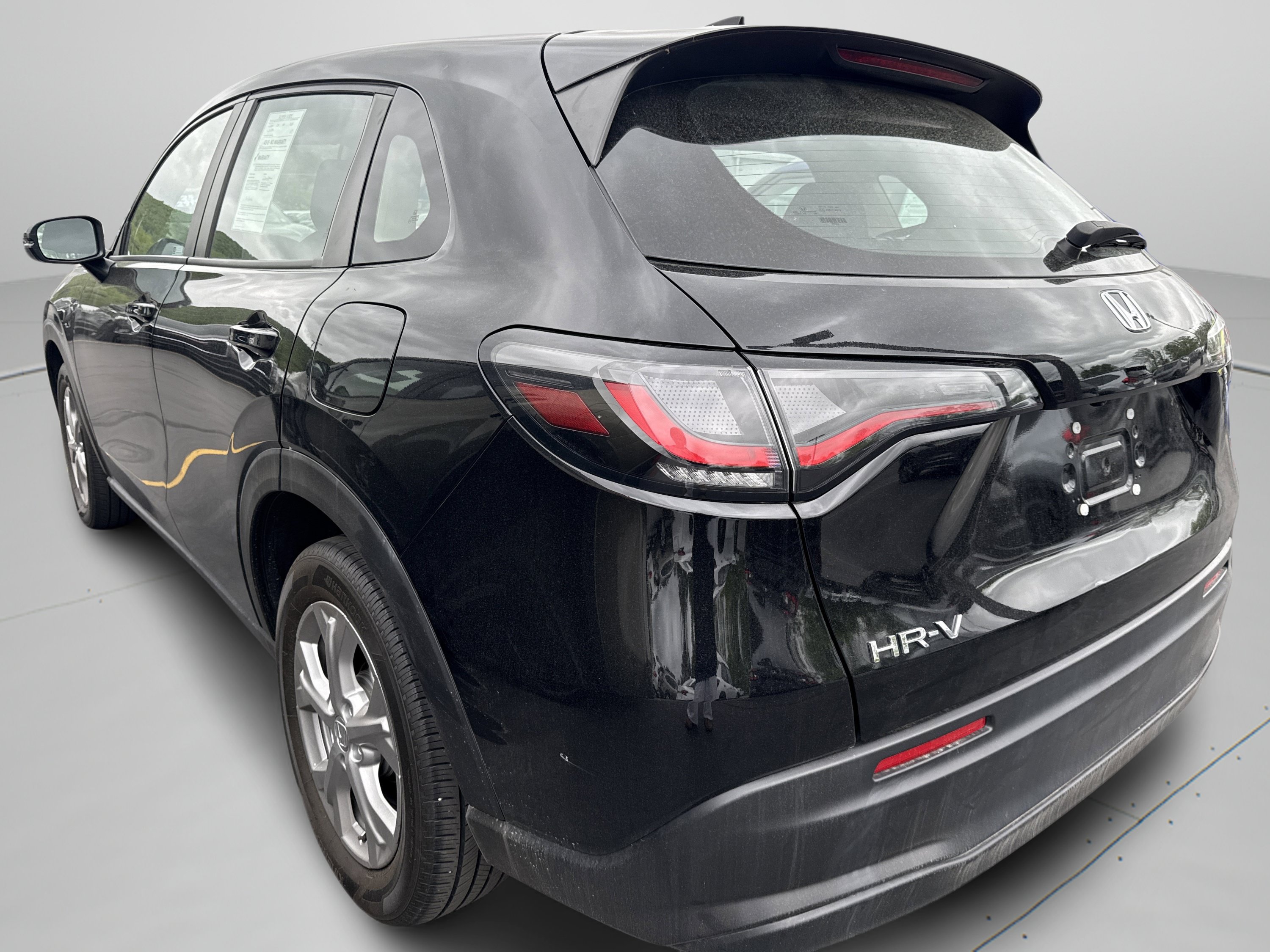 Used 2023 Honda HR-V LX image 28