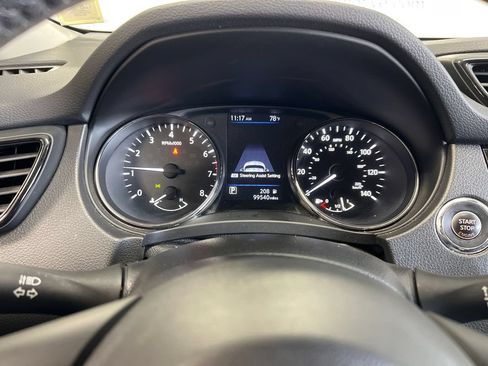Used 2019 Nissan Rogue SV w/ Premium Package AWD/4WD image 24