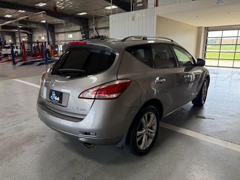 Used 2011 Nissan Murano LE AWD/4WD image 7