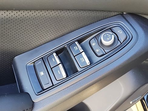 Certified 2025 Subaru Ascent Bronze Edition image 20