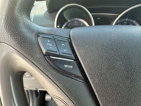 Used 2011 Hyundai Sonata GLS FWD image 9