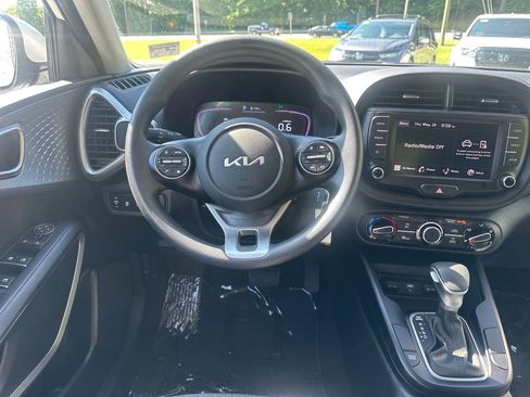Used 2024 Kia Soul LX w/ Option Group 015 FWD image 28