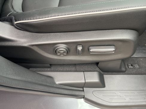 New 2026 Honda Odyssey Touring image 13