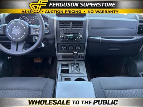Used 2011 Jeep Liberty Sport RWD image 9