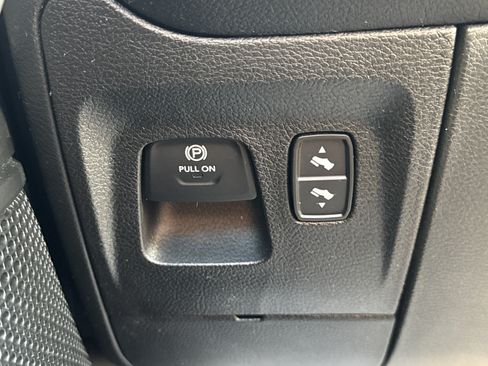 Used 2022 RAM 1500 Big Horn AWD/4WD image 20