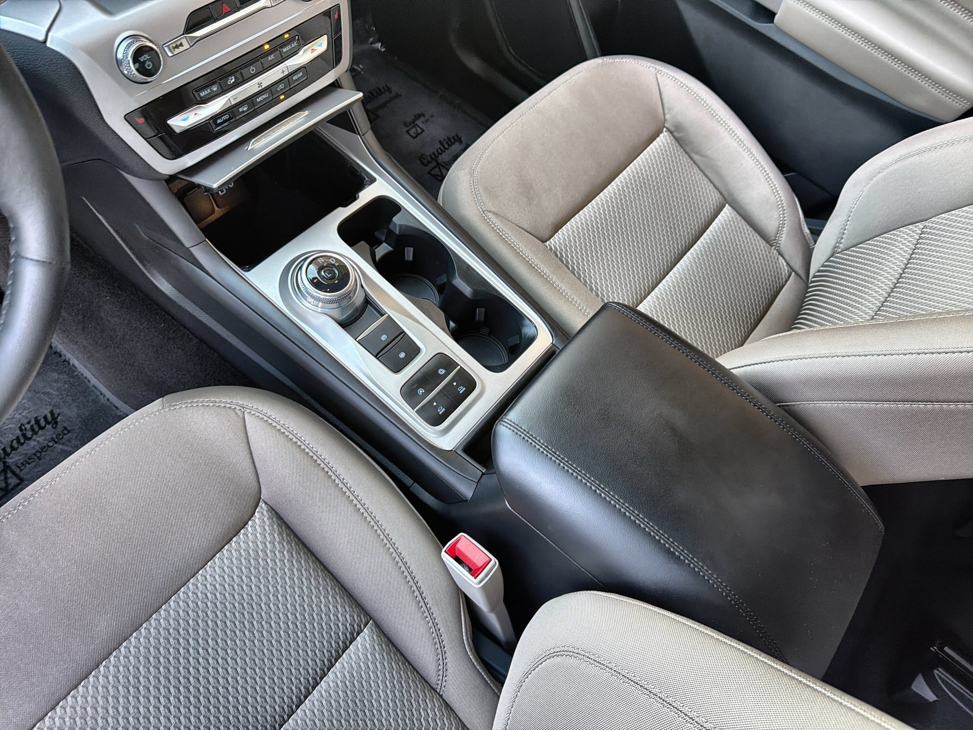 Certified 2023 Ford Explorer XLT RWD image 20