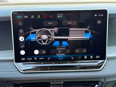 New 2026 Volkswagen Tiguan SE FWD image 34