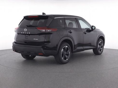 Used 2023 Nissan Rogue SL w/ SL Premium Package FWD image 4