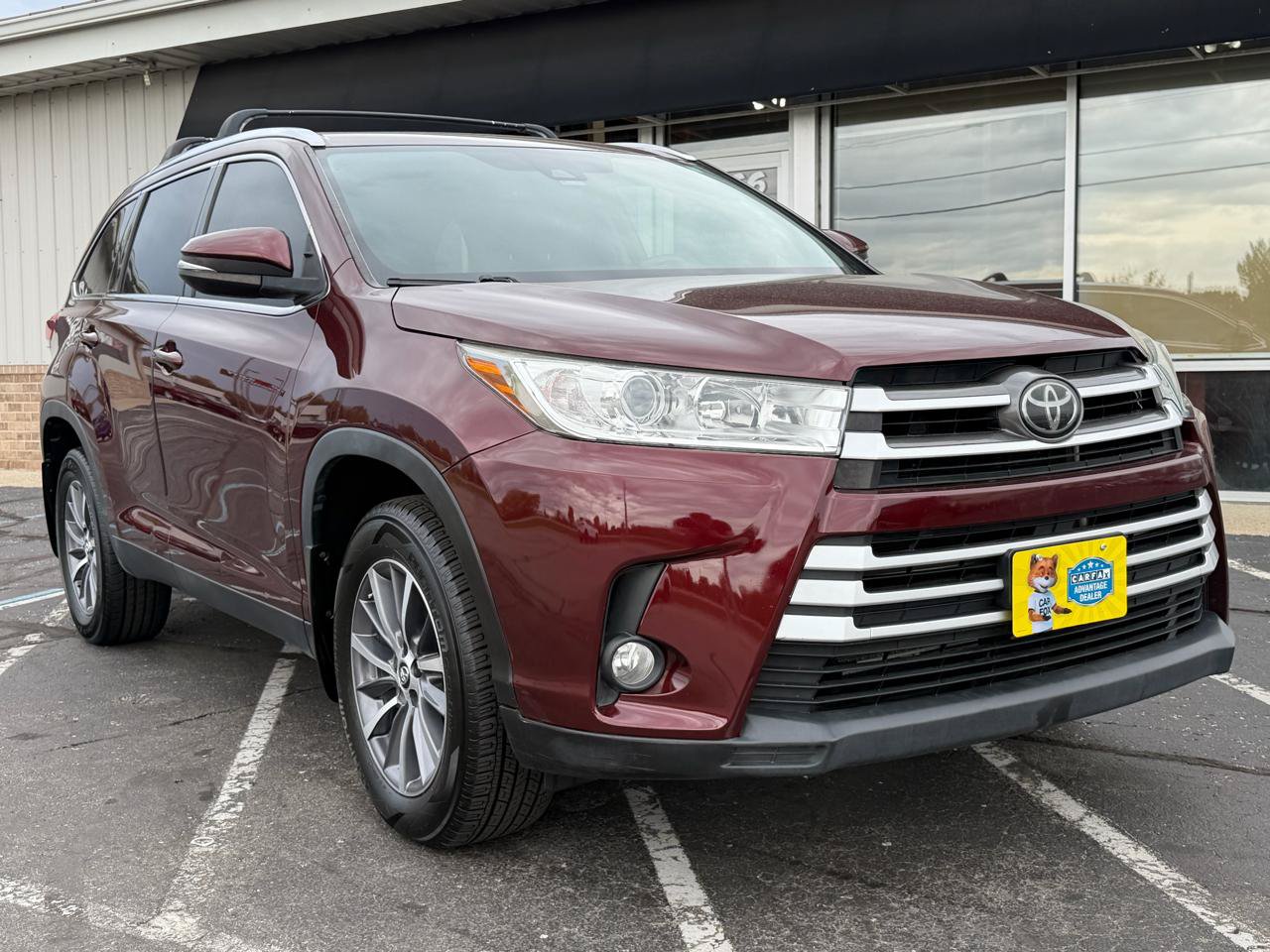 Used 2019 Toyota Highlander XLE FWD image 7