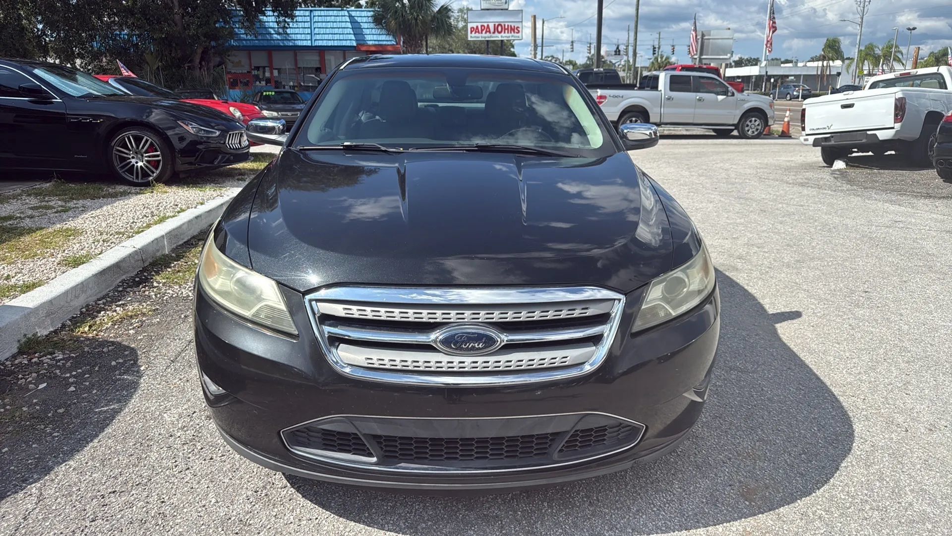 Used 2010 Ford Taurus Limited FWD image 7