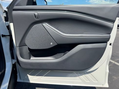 New 2025 Ford Mustang Mach-E Premium image 23