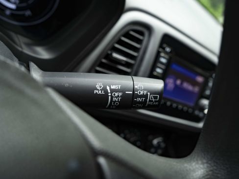 Certified 2022 Honda HR-V LX image 24