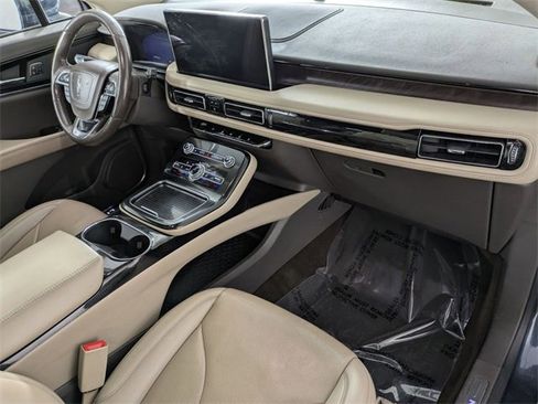 Used 2022 Lincoln Nautilus Reserve image 32