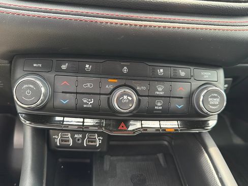 Used 2023 Dodge Durango R/T RWD image 5