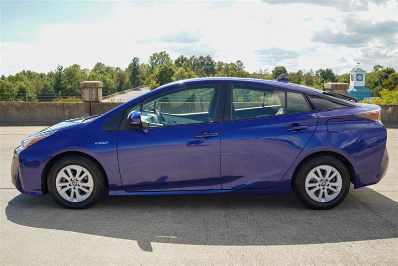 Used 2016 Toyota Prius Two FWD image 3
