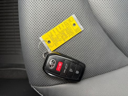 Certified 2024 Toyota Grand Highlander Platinum image 33