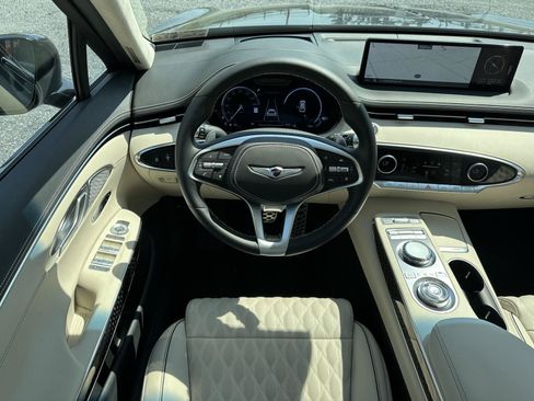 Used 2025 Genesis GV70 3.5T Sport w/ Sport Prestige Package AWD/4WD image 12