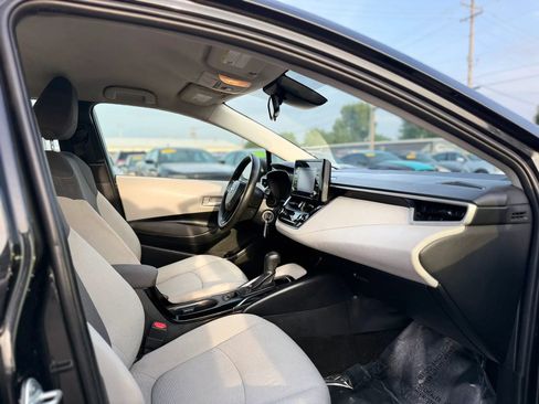 Used 2021 Toyota Corolla L FWD image 36