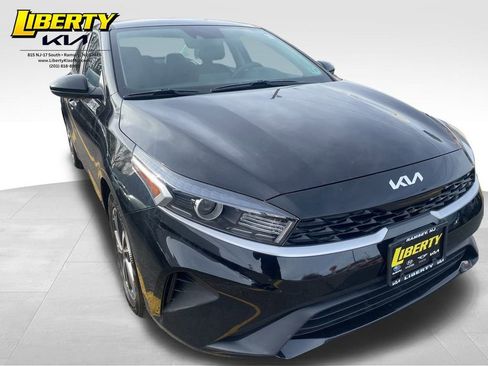 Used 2023 Kia Forte LXS image 1