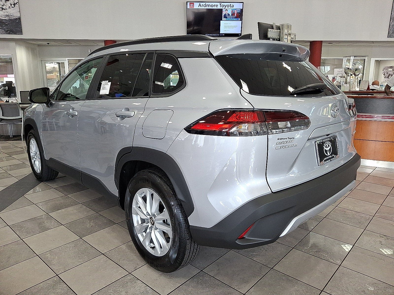 New 2026 Toyota Corolla Cross LE w/ Moonroof Package AWD/4WD image 3