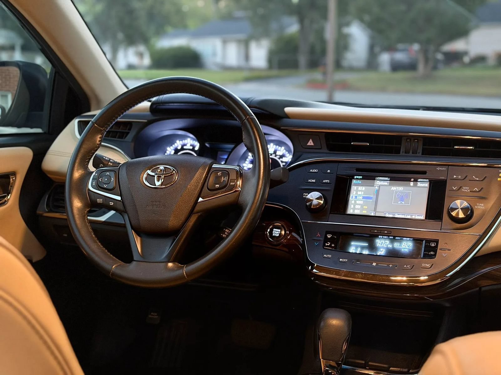 Used 2015 Toyota Avalon XLE FWD image 17