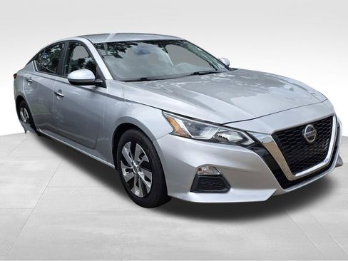 Used 2020 Nissan Altima 2.5 S FWD image 11