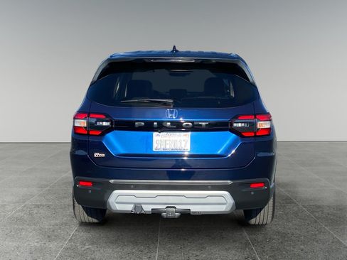 Used 2025 Honda Pilot EX-L image 4