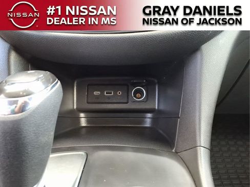 Used 2020 Chevrolet Equinox LT image 19