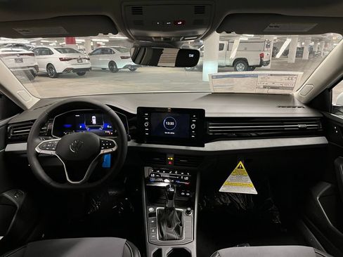New 2026 Volkswagen Jetta SE FWD image 7