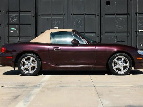Used 2000 MAZDA MX-5 Miata RWD image 13