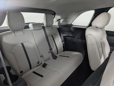 Used 2024 MAZDA CX-90 Plug-In Hybrid w/ Premium Pkg image 24