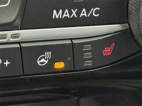 Used 2022 Ford Escape Titanium image 26