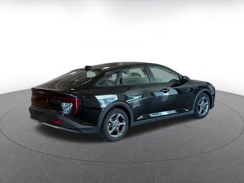 Used 2025 Kia K4 LXS image 15