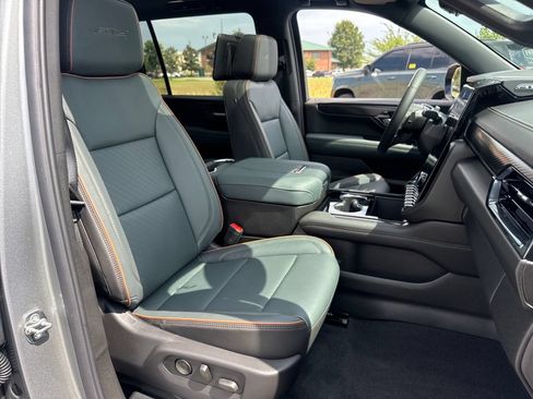 New 2026 GMC Yukon XL AT4 w/ AT4 Premium Plus Package AWD/4WD image 10