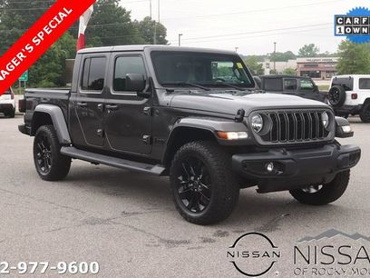 Used 2025 Jeep Gladiator Sport