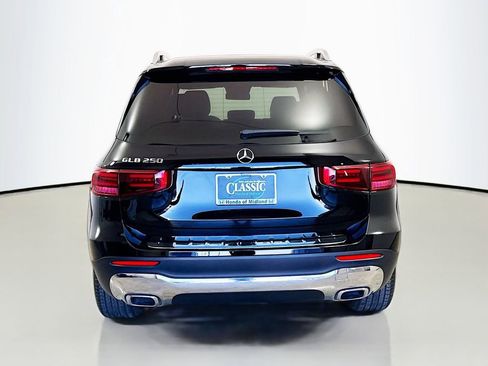 Used 2025 Mercedes-Benz GLB 250 image 6