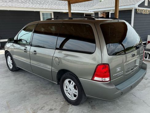 Used 2005 Ford Freestar SEL FWD image 10
