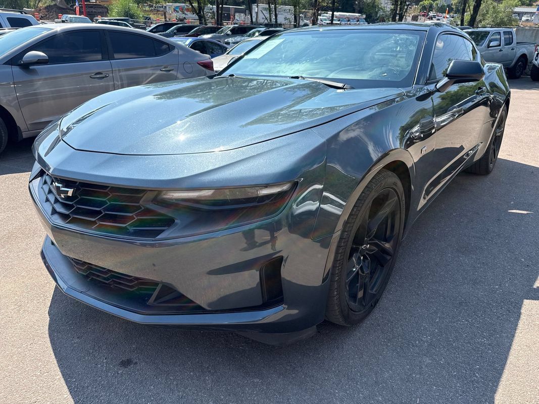 Used 2020 Chevrolet Camaro LT RWD image 3