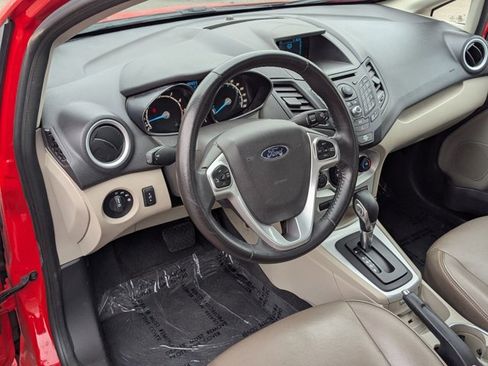 Used 2015 Ford Fiesta SE image 10