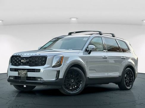 Used 2022 Kia Telluride SX w/ SX Prestige Package image 2